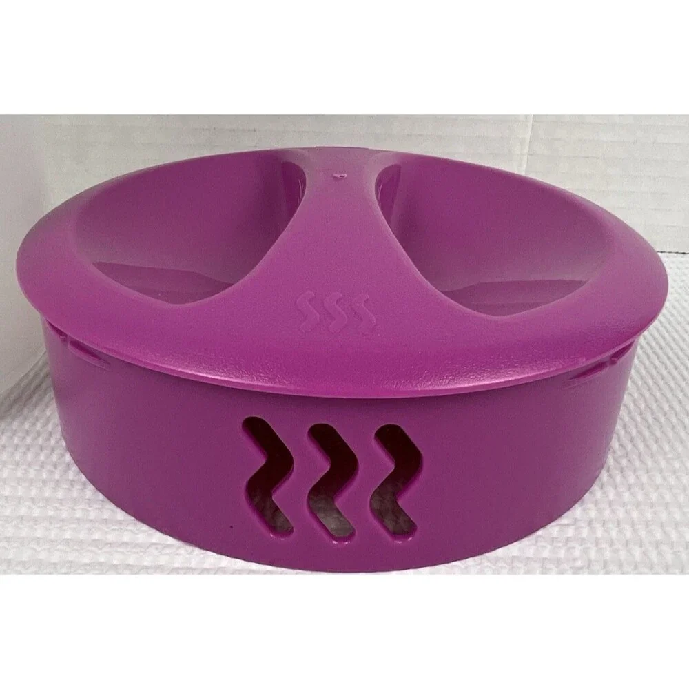 Rubbermaid One Gallon Sheer Pitcher With Purple Lid #3063 NOS